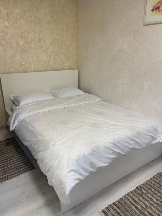 Guest House Тыргу-Жиу Экстерьер фото