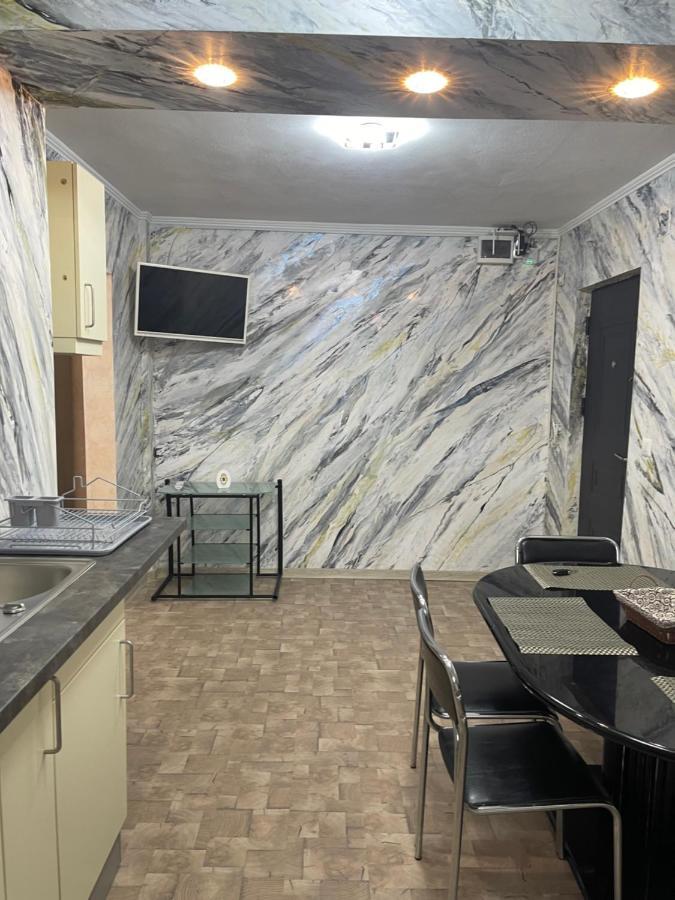 Guest House Тыргу-Жиу Экстерьер фото