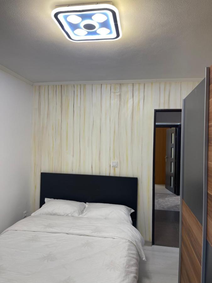 Guest House Тыргу-Жиу Экстерьер фото